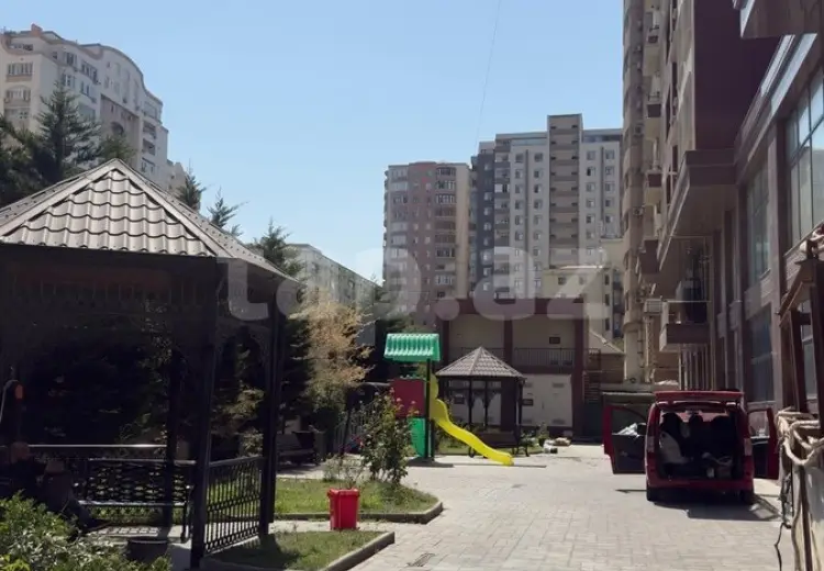 3 otaqlı mənzil , Bakı