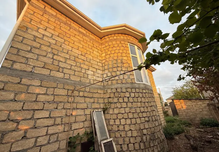 6 otaqlı mənzil , Qusar