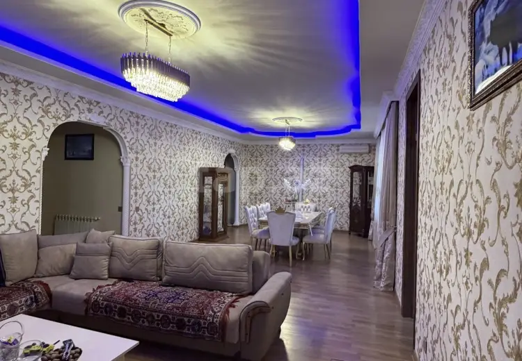 4 otaqlı mənzil , Gəncə