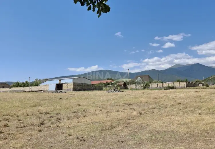 12 sot Torpaq Satılır, Şəki