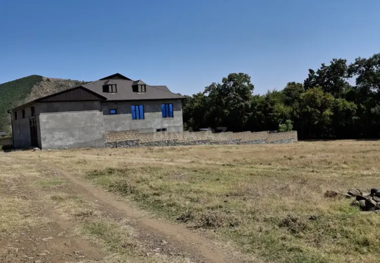 12 sot Torpaq Satılır, Şəki