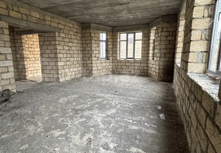 8 otaqlı mənzil , Quba