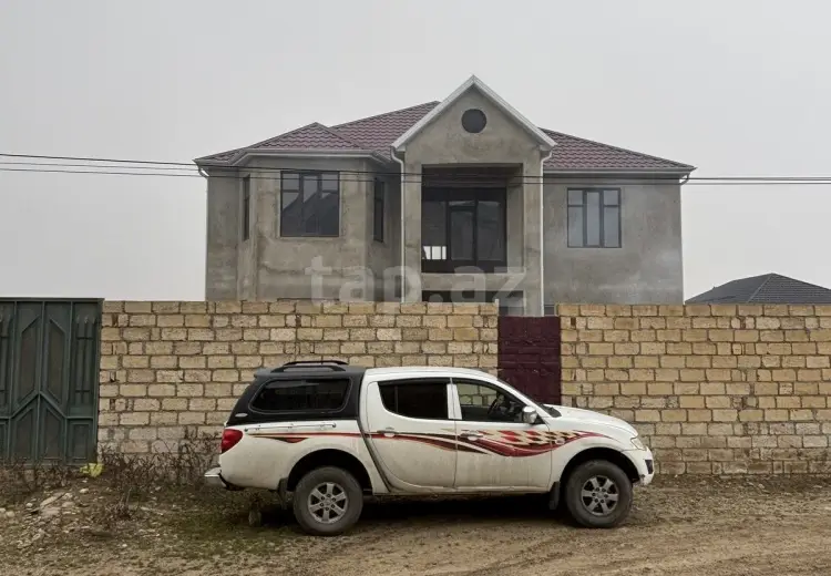 8 otaqlı mənzil , Quba