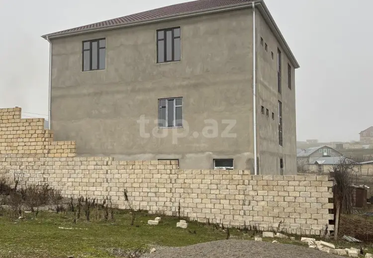 8 otaqlı mənzil , Quba