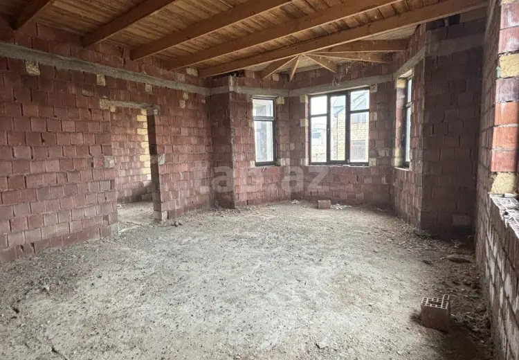 8 otaqlı mənzil , Quba