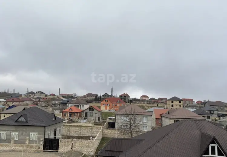 8 otaqlı mənzil , Quba