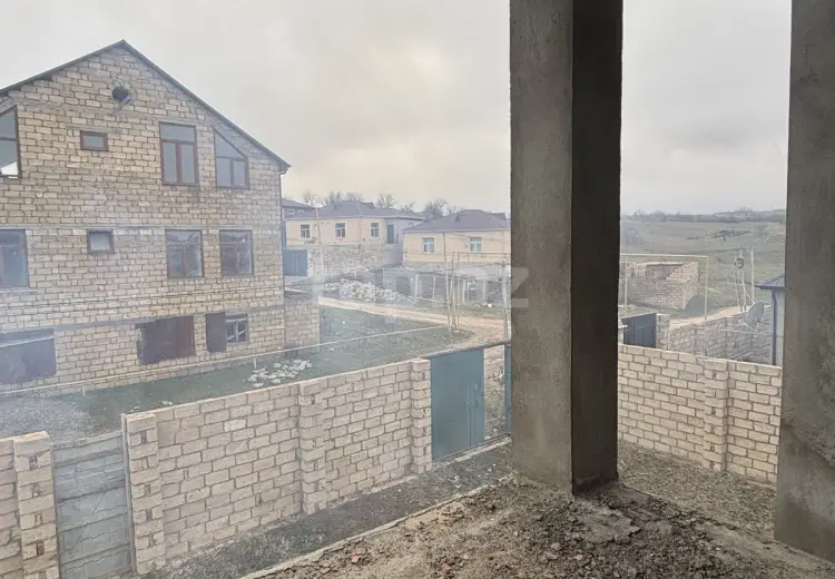 8 otaqlı mənzil , Quba