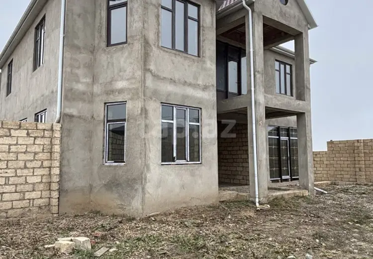 8 otaqlı mənzil , Quba