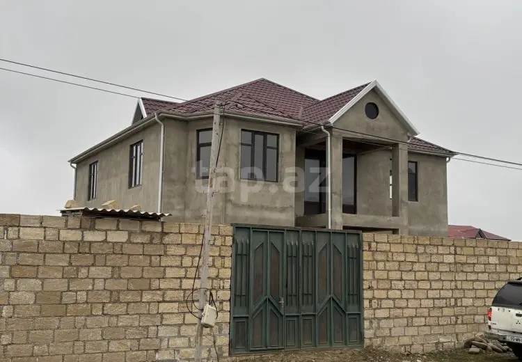 8 otaqlı mənzil , Quba
