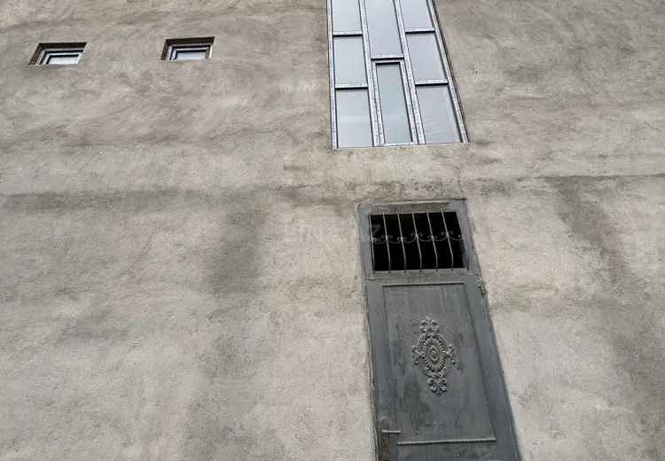 8 otaqlı mənzil Satılır, Quba