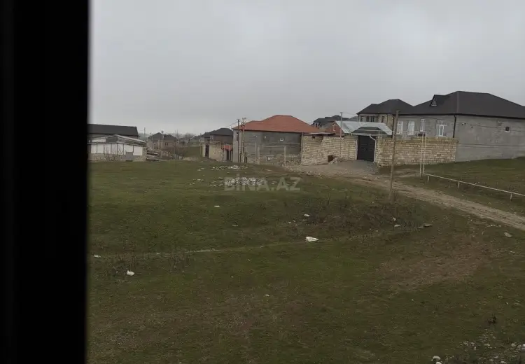 8 otaqlı mənzil Satılır, Quba
