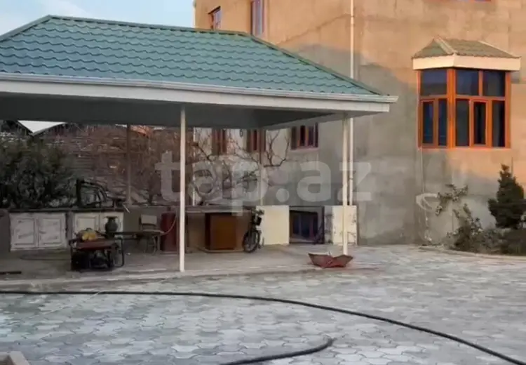 12 otaqlı mənzil , Gəncə
