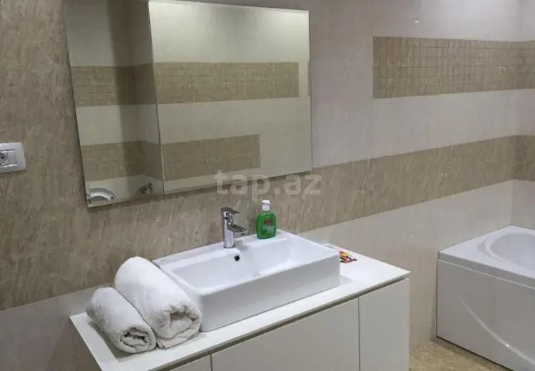 4 otaqlı mənzil Kirayə (aylıq), Bakı