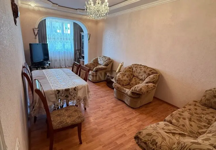 3 otaqlı mənzil Satılır, Gəncə