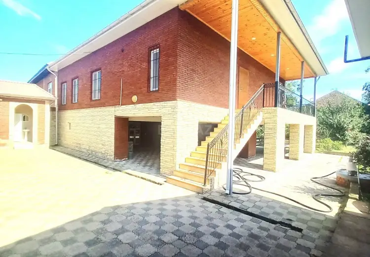 6 otaqlı mənzil Satılır, Lənkəran