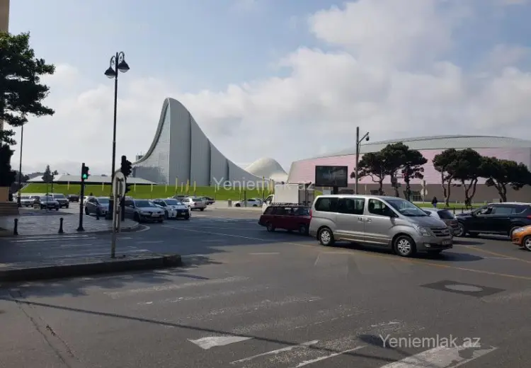 900 m² Obyekt / Ofis Kirayə (aylıq), Nərimanov, Bakı