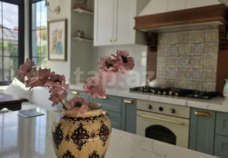 7 otaqlı mənzil , Badamdar qəs., Səbail, Bakı