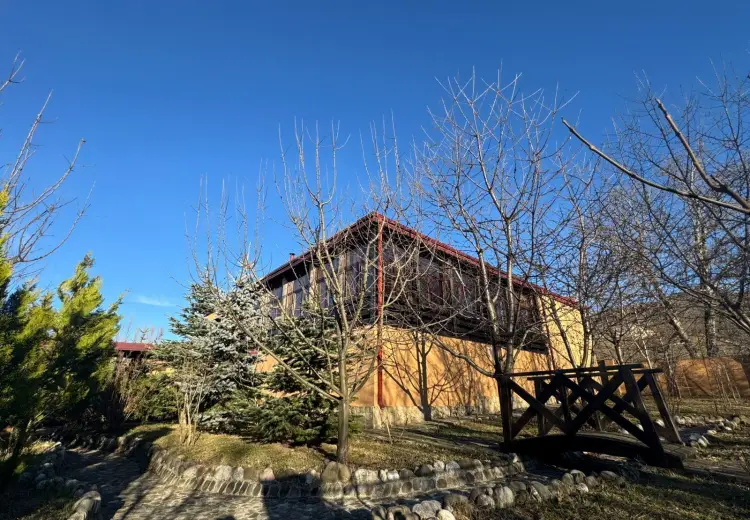 5 otaqlı mənzil Satılır, Quba