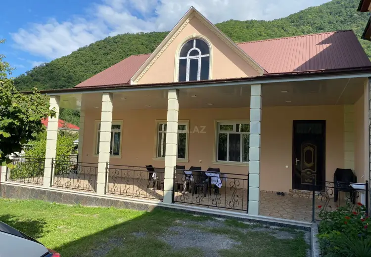 3 otaqlı mənzil Kirayə (günlük), Qax