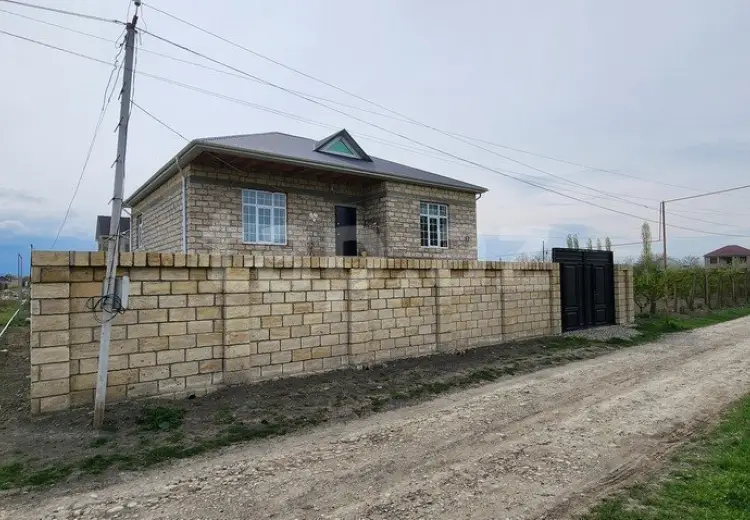 7 otaqlı mənzil , Xudat