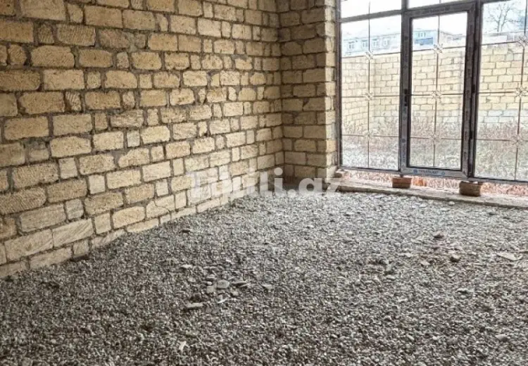 8 otaqlı mənzil Satılır,