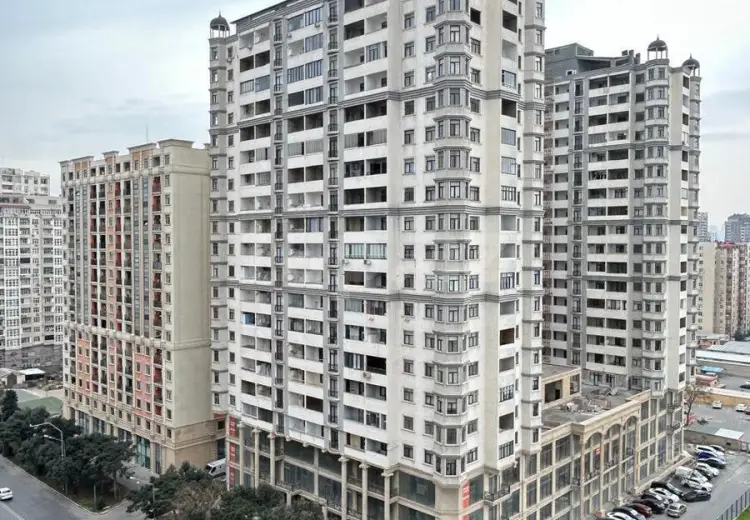 4 otaqlı mənzil , Bakı