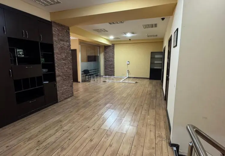 180 m² Obyekt / Ofis Kirayə (aylıq), Nəsimi, Bakı
