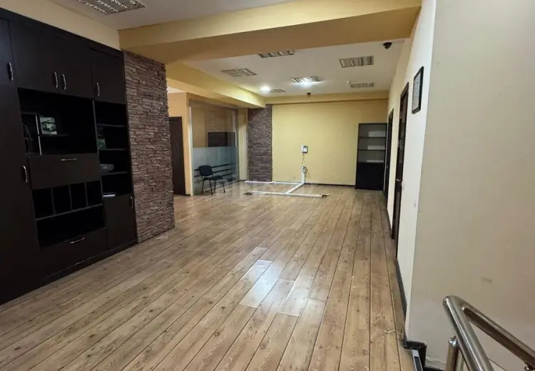 180 m² Obyekt / Ofis Kirayə (aylıq), Nəsimi, Bakı