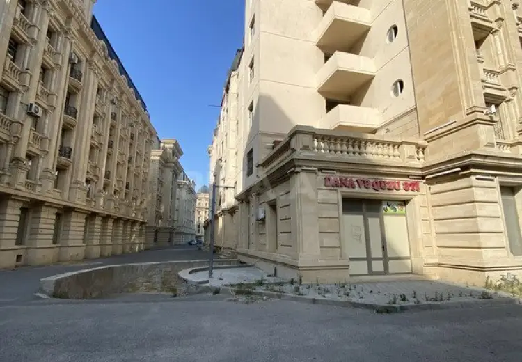 31 m² Obyekt / Ofis Satılır, Bayıl qəs., Səbail, Bakı