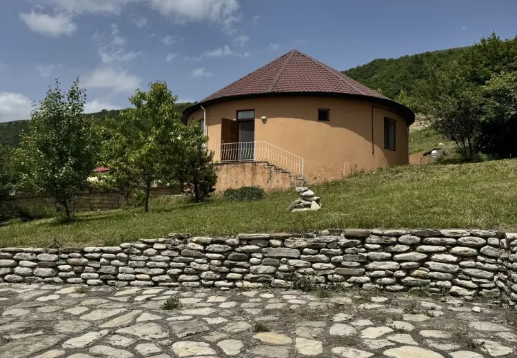 4 otaqlı mənzil Satılır, Şamaxı