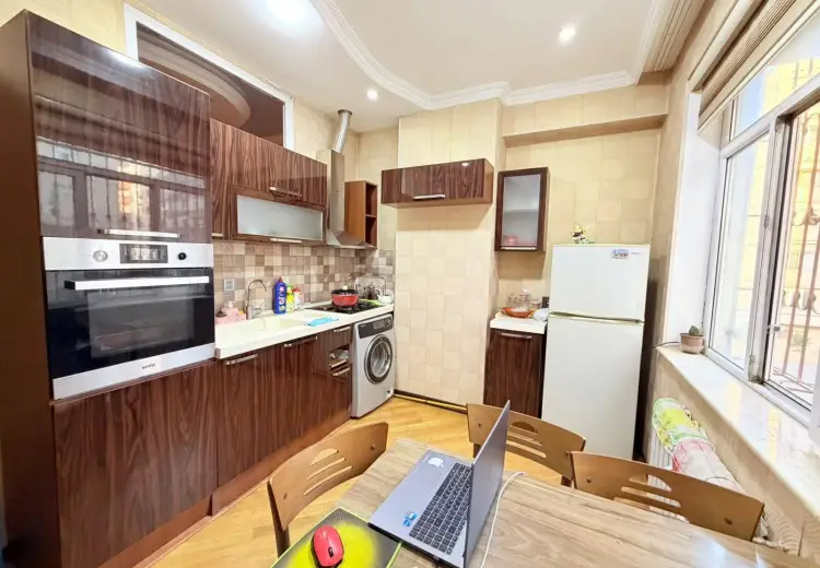 3 otaqlı mənzil Satılır, Yeni Yasamal qəs., Yasamal, Bakı