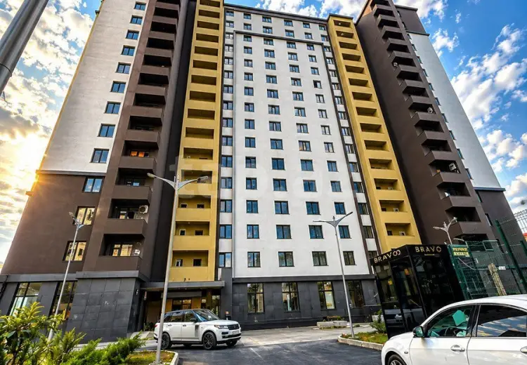 4 otaqlı mənzil , Bakı