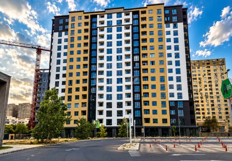 4 otaqlı mənzil , Bakı