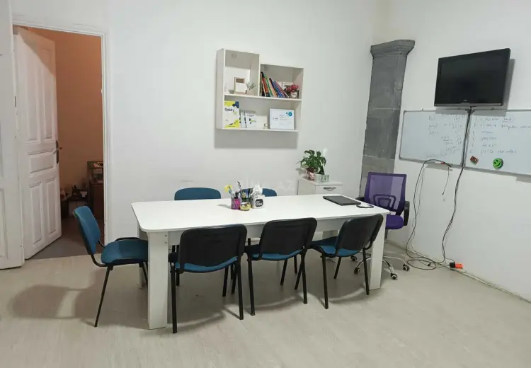 70 m² Obyekt / Ofis Kirayə (aylıq), Səbail, Bakı