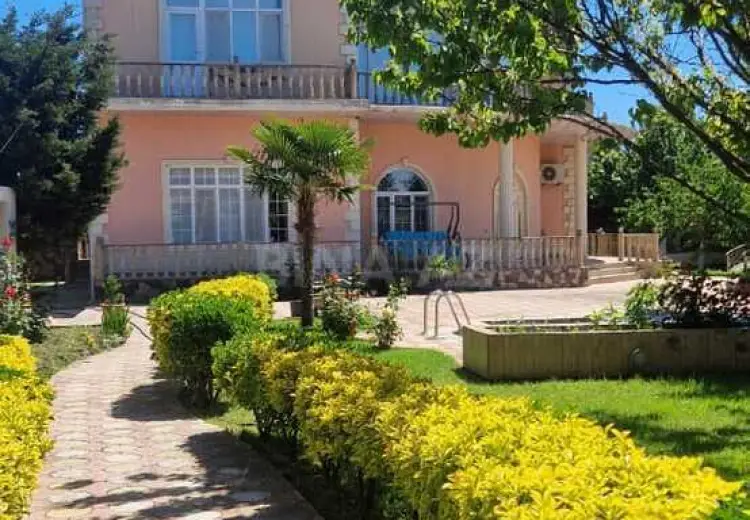 8 otaqlı mənzil Satılır, Nabran