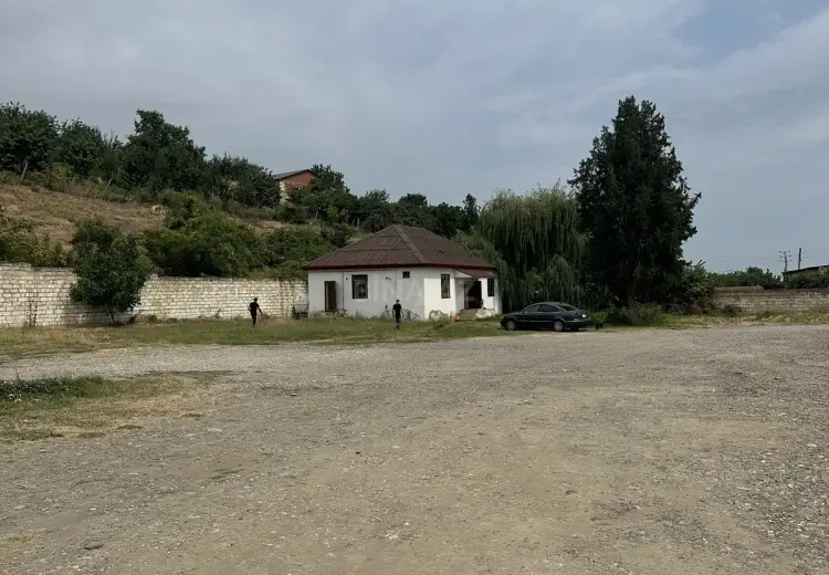 3000 m² Obyekt / Ofis Satılır, Quba