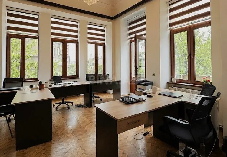 150 m² Obyekt / Ofis Kirayə (aylıq), Yasamal, Bakı