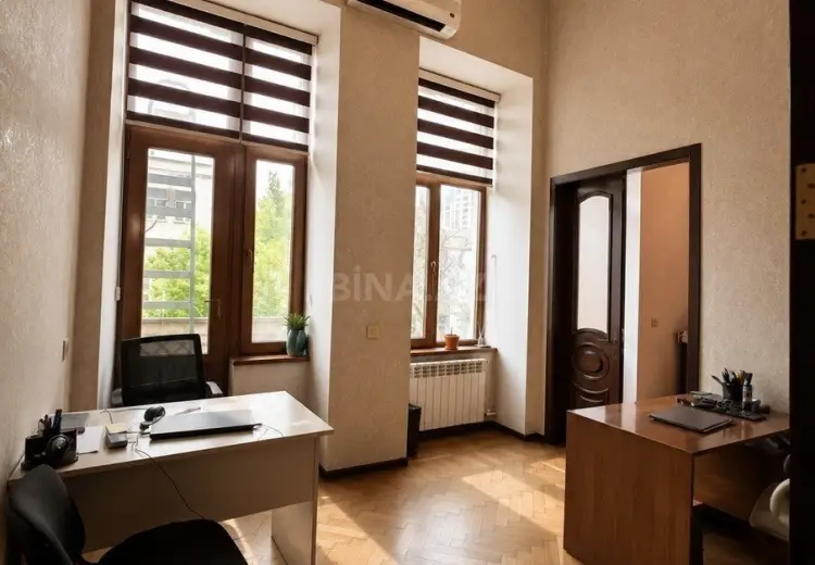 150 m² Obyekt / Ofis Kirayə (aylıq), Yasamal, Bakı