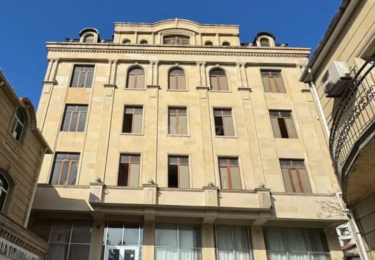 1650 m² Obyekt / Ofis Satılır, Yasamal qəs., Yasamal, Bakı