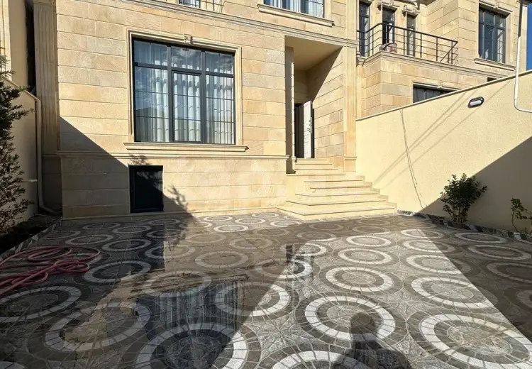 6 otaqlı mənzil , Xırdalan