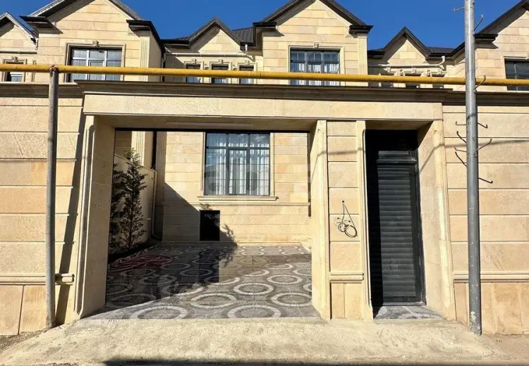 6 otaqlı mənzil , Xırdalan