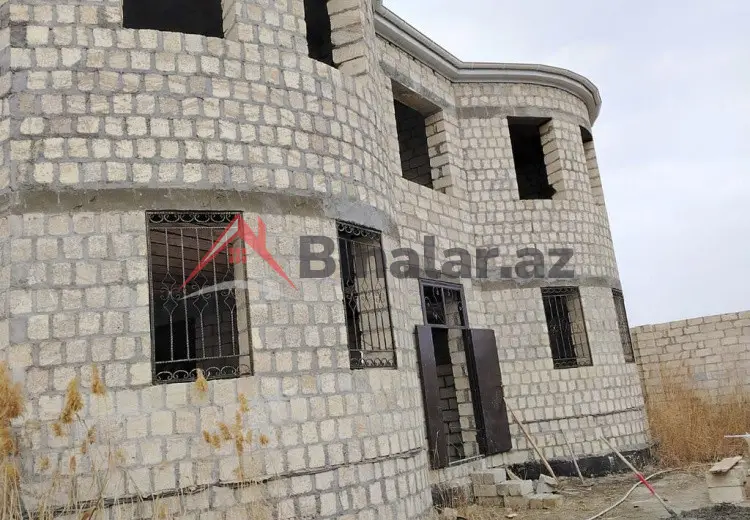 8 otaqlı mənzil Satılır, Yevlax
