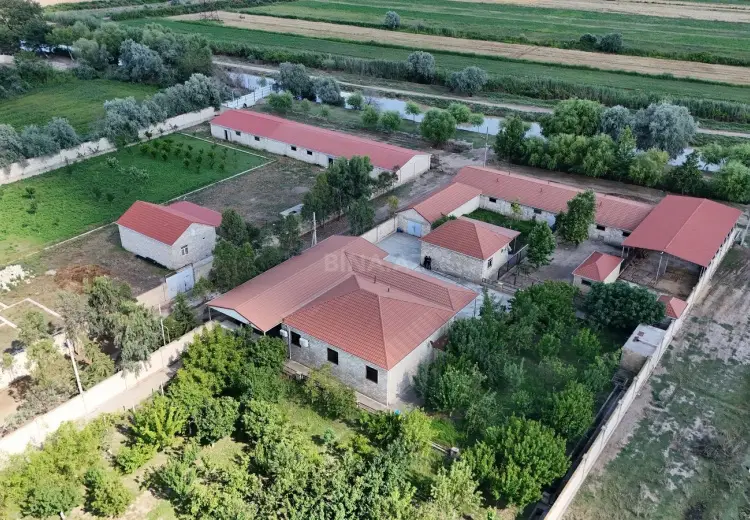 1000 m² Obyekt / Ofis Satılır, Qobustan şəh., Qobustan