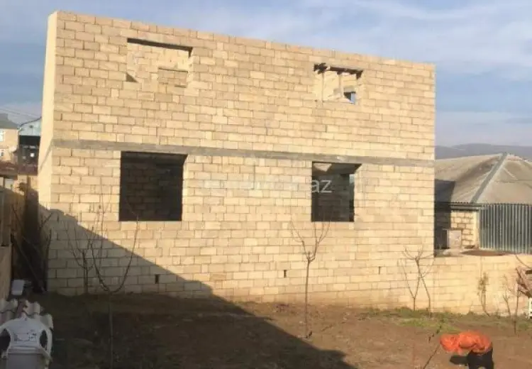 6 otaqlı mənzil Satılır, Şamaxı
