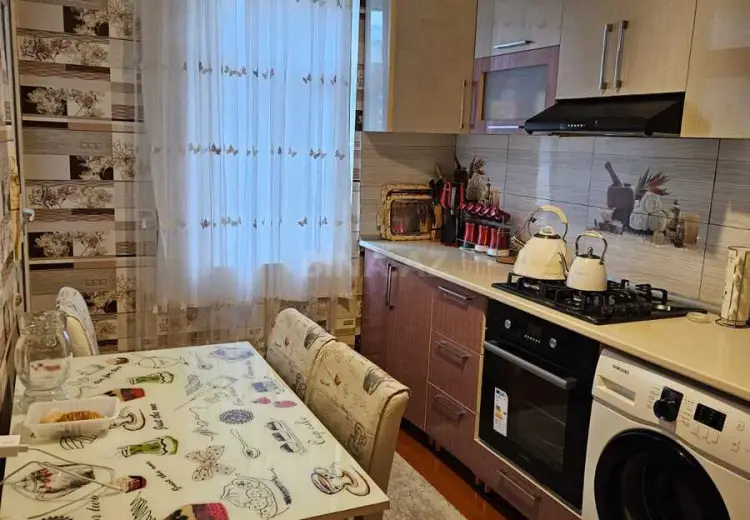 3 otaqlı mənzil Satılır, Gəncə