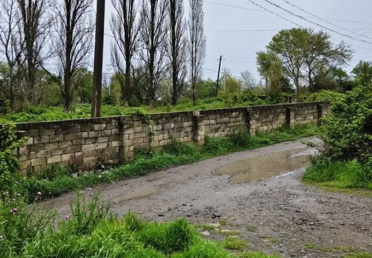 10 sot Torpaq Satılır, Nabran