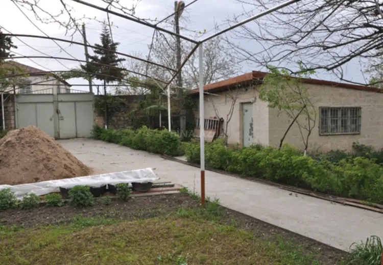 6 otaqlı mənzil Satılır, Şamaxı