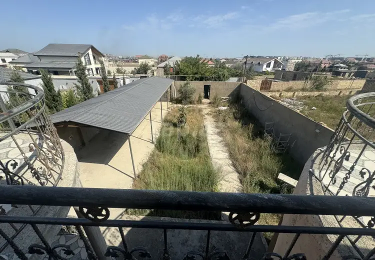 8 otaqlı mənzil , Bakı