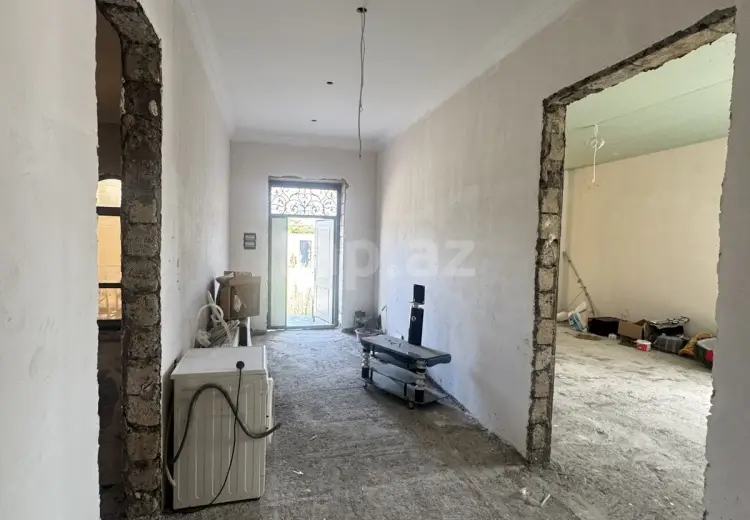 8 otaqlı mənzil , Bakı