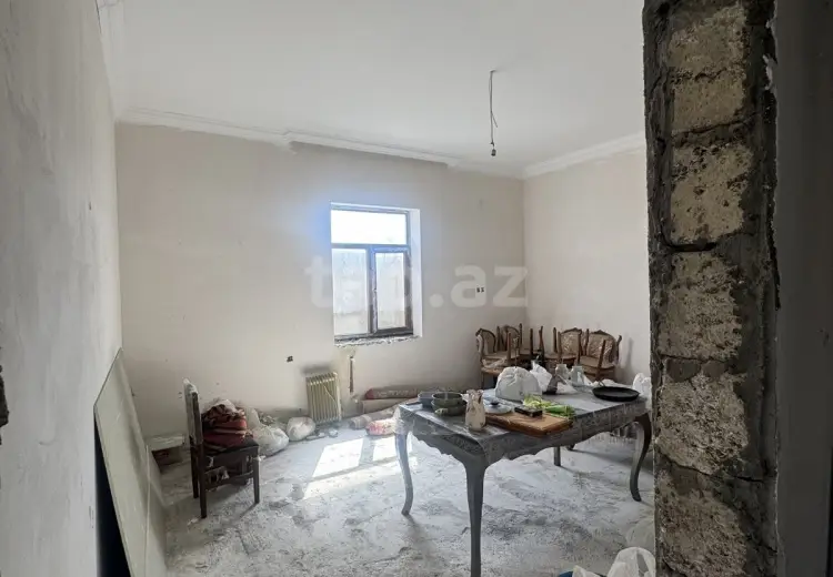 8 otaqlı mənzil , Bakı